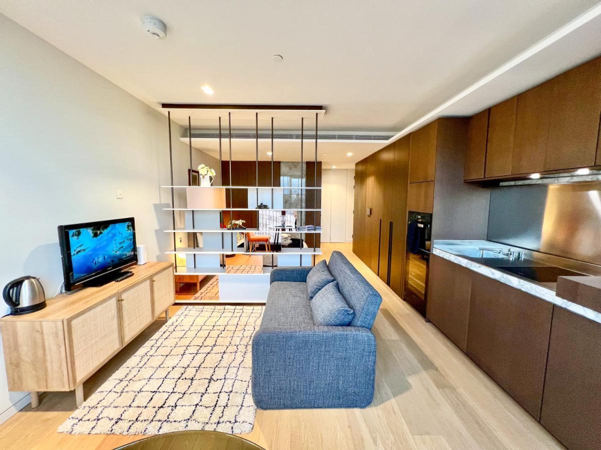 Deluxe Entire Studio Next To Eye & Trafalgar Square Londra