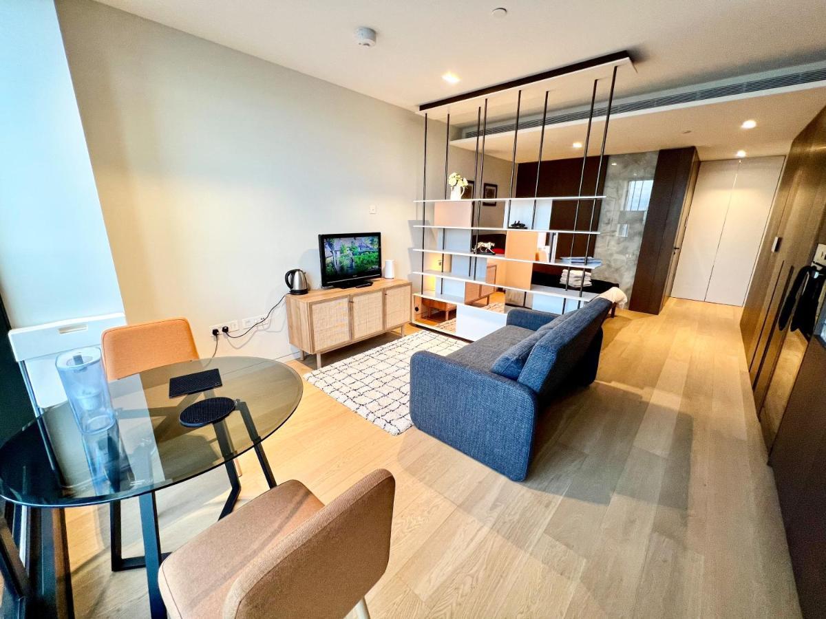 Deluxe Entire Studio Next To Eye & Trafalgar Square Hotel de apartamente Londra